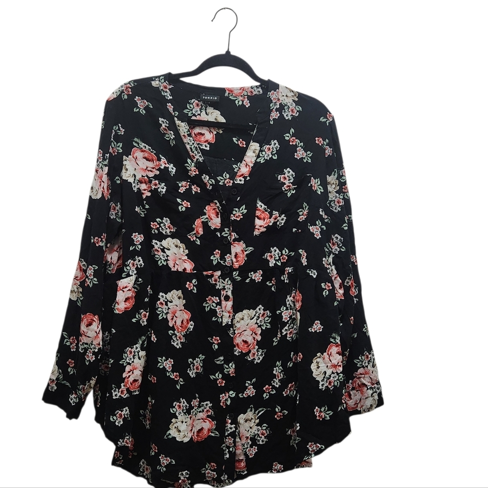 TORRID  Emma Black Pink Floral Challis Babydoll Hem Tunic Button Front Plus 1X